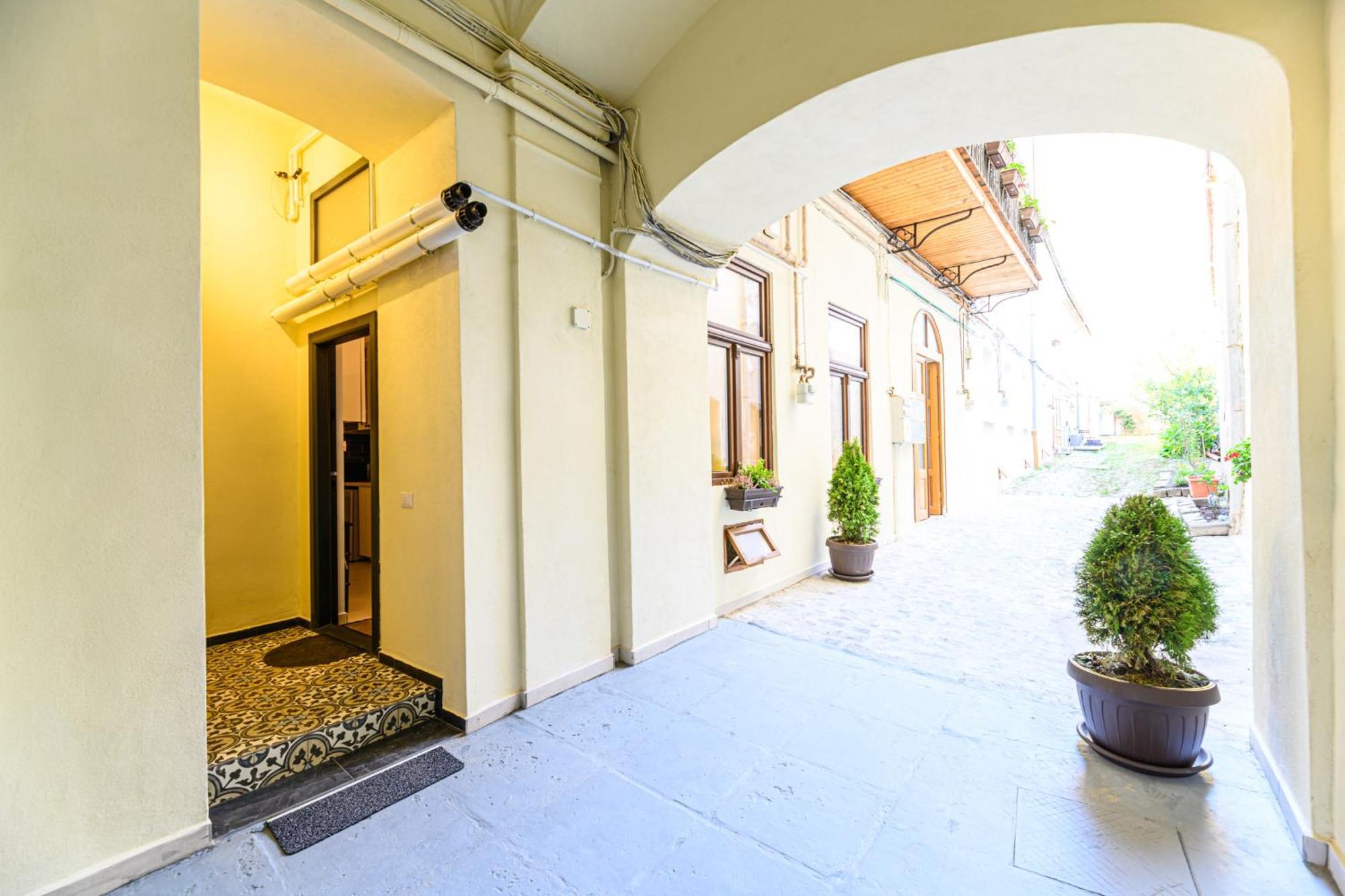 Uptown 46 Apartment Brasov Exterior photo
